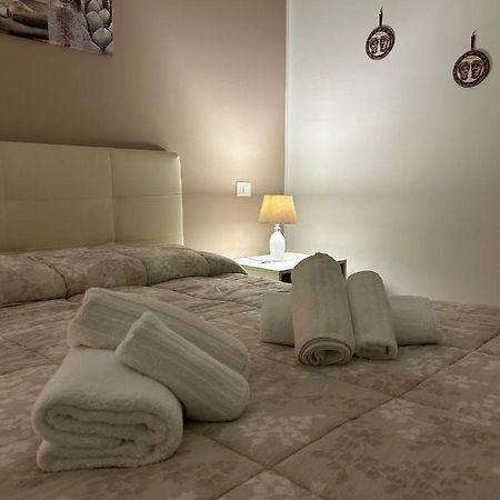 Lucia'S Rooms Syracuse Exterior foto